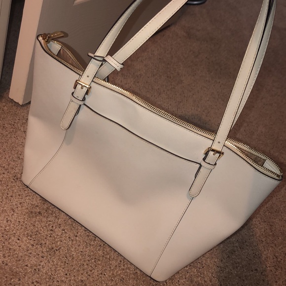 Michael kors purse - Picture 2 of 4